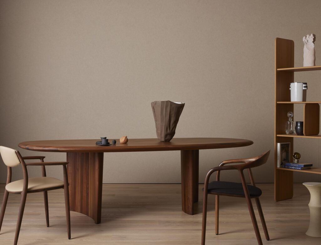 Artisan Monument Oval Table
