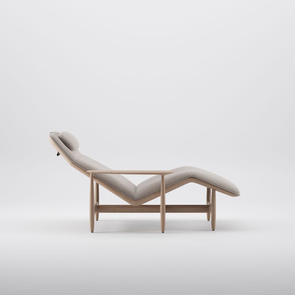 Nila chaise_oak_uph2_.0000